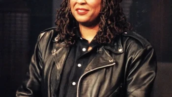 Kim Goodman lahir dengan kemampuan membuat matanya pop atau menonjol. Dia dapat melotot hingga 12 mm (0,47 inch) dari soket matanya. Kelebihan ini disebut dengan proptosis. Foto: CBS via Bright Side