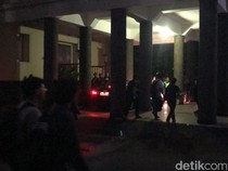 Video: Momen Mahasiswa UGM Kejar Mobil Rektor Dipicu Diskusi Ditutup