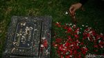 Aktivis dan Keluarga Korban Kenang Tragedi 98 di TPU Pondok Ranggon