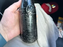 Botol Coca-Cola Berusia 1 Abad Ditemukan Kolektor, ini Tampilannya