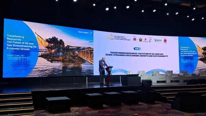 CEO Medco Energy Internasional Roberto Lorato.