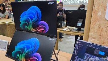 Ada pula monitor layar kembar yang futuristis ini, Acer Acer PD243Y E. Foto: Fino Yurio Kristo/detikINET