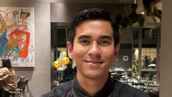 Selamat Ulang Tahun ke-2 Pernikahan Enzy Storia dengan Maulana Kasetra