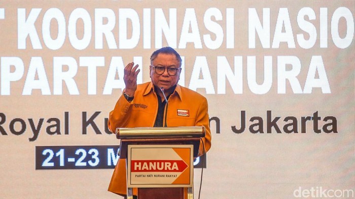Ketua Umum Partai Hati Nurani Rakyat (Hanura) Oesman Sapta Odang (OSO) membuka Pengukuhan Pengurus dan Rapat Koordinasi Nasional di Jakarta, Rabu (21/5/2025). OSO meminta jajarannya mulai mempersiapkan kemenangan partai di Pemilu 2029.