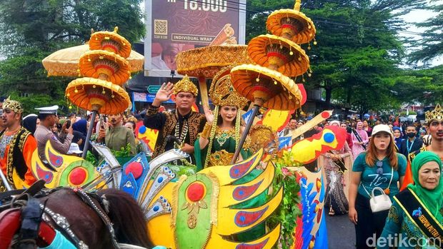 Hari Nelayan ke-65 di Palabuhanratu, Kabupaten Sukabumi, Selasa (21/5/2025)
