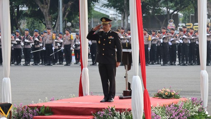 Irwasda Polda Metro Jaya Kombes Nurcholis memimpin upacara Hari Kebangkitan Nasional.