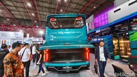 Soal harga tergantung dengan opsi pemasangan fitur dan kursi yang digunakan. Pada model yang dipajang dalam sub acara Bustruck South Asia pada INAPA 2025 itu dijual Rp 650 juta dengan proses pembangunan memakan waktu selama dua bulan.