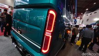 Grand Touristo hadir sebagai solusi mobilitas sektor pariwisata dan antar-jemput, dengan fokus pada efisiensi bahan bakar dan daya tahan.