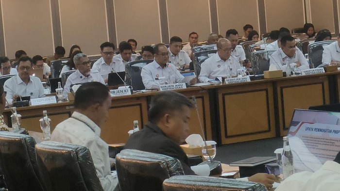 Rapat dengar pendapat Komisi XIII DPR dan Kemenkum di kompleks parlemen, Senayan, Jakarta Pusat, Rabu (21/5/2025).