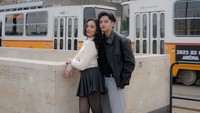 Randy Martin merasa tak terlalu sering menemani Lyodra manggung. Kalau waktu kosong dan tak ada pekerjaan, ia memang ingin menemani pacarnya mentas. (Foto: dok Instagram)