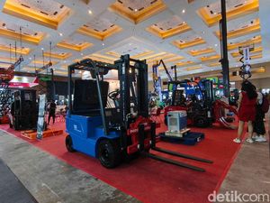 Pameran Forklift Ramaikan INAPA 2025 di JIExpo Kemayoran