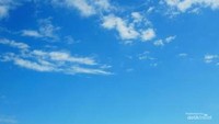 Keindahan Pantai Mandorak yang dinaungi langit biru dan angin sepoi. Tidak ada salahnya memasukkan Pantai Mandorak dalam wishlist traveling kamu. (Titry Frilyani/dTraveler)