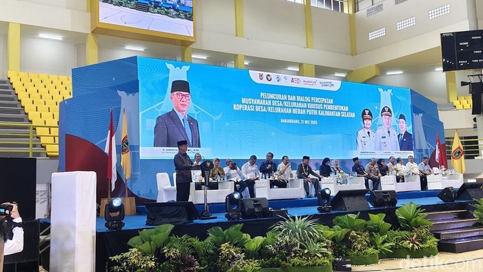 Peluncuran program percepatan pembangunan Koperasi di Kalsel.