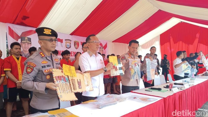 Polda Sulawesi Selatan (Sulsel), menangkap 844 tersangka dalam Operasi Pekat Lipu 2025.