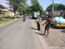 Truk Oleng Hajar 2 Motor di Kendal, 1 Orang Tewas