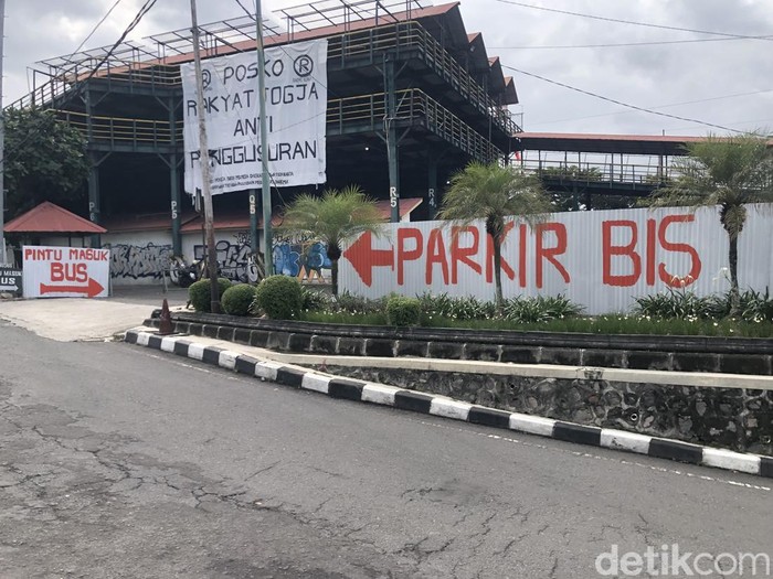 Potret TKP Abu Bakar Ali, Kota Jogja, yang telah dipagari, Rabu (21/5/2025).