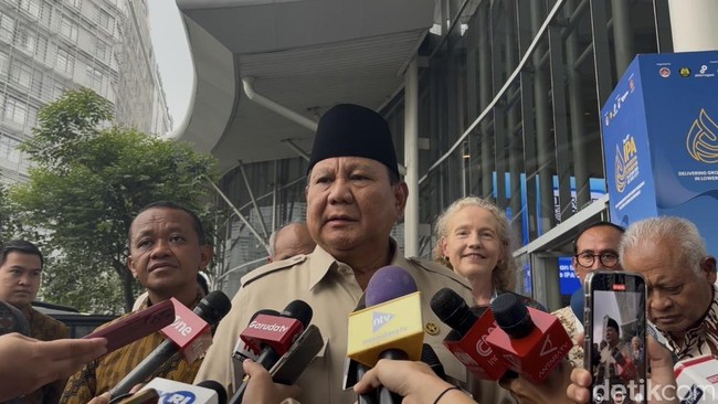 Instruksi Prabowo Tumpas Regulasi Ribet