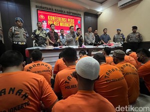 4 Maling Motor, Uang dan Ponsel di Mojokerto Diringkus