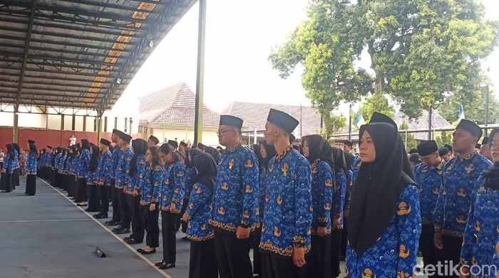 Ratusan PPPK dan PNS di Majalengka dilantik, Rabu (21/5/2025).