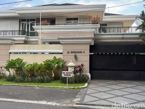 Rumah bos Sritex Iwan Setiawan Lukminto di Stabelan, Banjarsari, Solo, Rabu (21/5/2025).