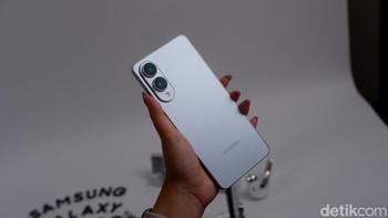 Ini Titanium Icy Blue. Foto: Adi Fida Rahman/detikINET