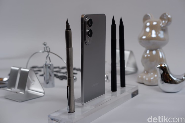 Samsung Galaxy S25 Edge Samsung Galaxy S25 Edge