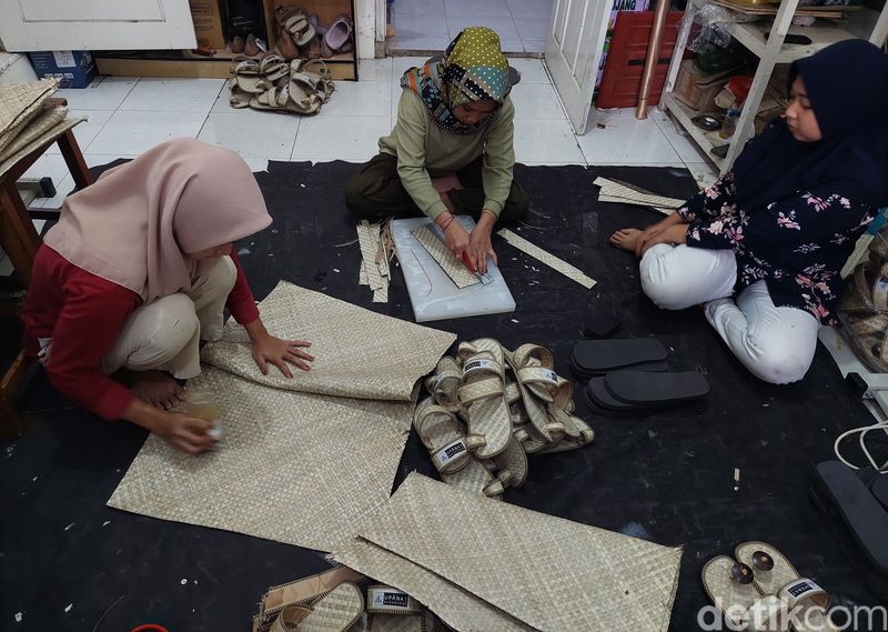 Sandal Upanat