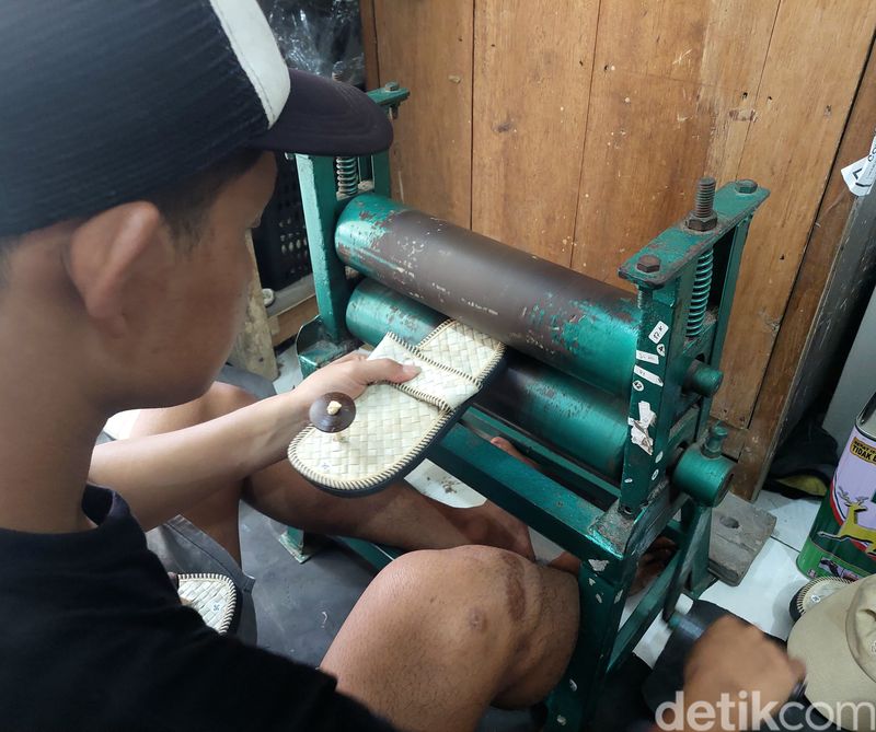 Sandal Upanat