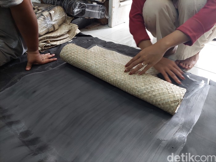 Sandal Upanat Sandal Upanat