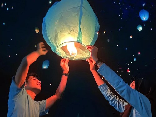 Suasana perayaan festival 1.000 lampion yang digelar di Selagalas, Kota Mataram, beberapa waktu lalu. (Foto: Dok. Festival Lampion Selagalas)