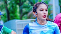 Ussy Sulistiawaty diketahui sedang menggeluti hobi lari. Foto: Instagram Ussy Sulistiawaty