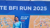 Ia mendapatkan komentar positif dari sahabat dan netizen mengenai pencapaian ini. KEREN!!!!!!, komentar Robby Purba. Bentar lagi pegang kartu potensial nihhh uhuyyy, kata akun dhyre****. Teh Ussy congratssss! Kerenn betolll, imbuh akun lainnya. Foto: Instagram Ussy Sulistiawaty