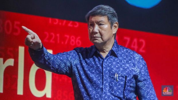 Utusan Khusus Presiden RI Bidang Iklim dan Energi, Hashim Djojohadikusumo menyampaikan paparan dalam DBS Asian Insights Conference di Jakarta, Rabu (21/5/2025). (CNBC Indonesia/Faisal Rahman)
