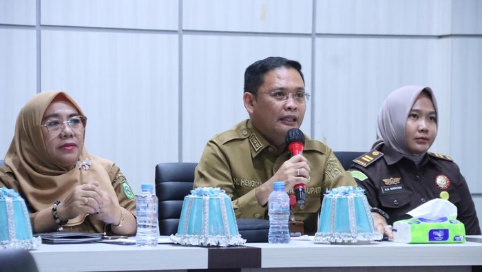 Wabup Takalar Hengky Yasin (tengah). Dokumen Istimewa