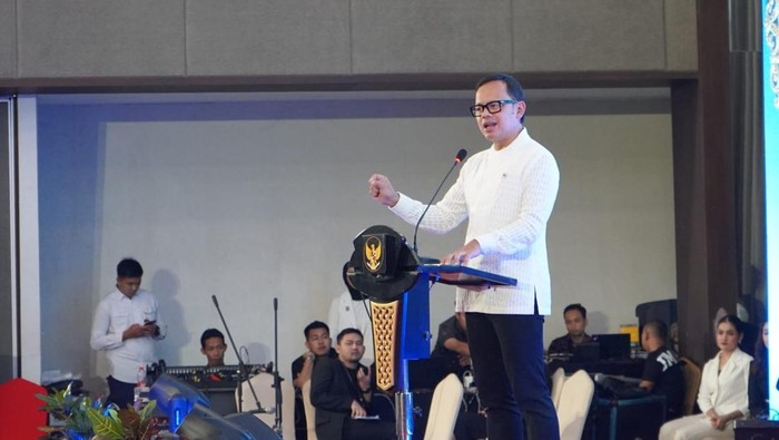 Wamendagri Bima Arya dalam pembukaan Musrenbag RPJMD Jambi 2025-2029