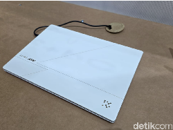 Ini Dia Acer Swift Edge 14 AI, Laptop Ringan Layar OLED 3K