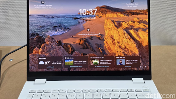 Layarnya pun sangat cemerlang, yaitu OLED 3K 14 inci dengan edge to edge glass dan visual mumpuni didukung 100% DCI-P3, dukungan gamut warna 100% DCI-P3 dan sertifikasi VESA Display HDR True Black 600. Saat disaksikan detikINET, layarnya itu memang impresif karena sangat tajam. Foto: Fino/detikinet