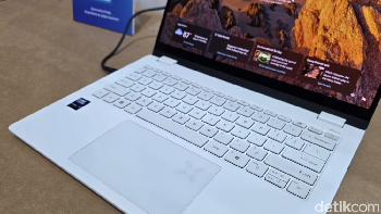 Di ajang Computex 2025 yang sedang berlangsung di Taipei, Taiwan, Acer mengeluarkan banyak produk baru. Salah satu yang paling menarik perhatian adalah Swift Edge 14 AI dengan desain yang super ramping, tapi performanya menjanjikan dan dilengkapi AI yang bermanfaat. Foto: Fino/detikinet