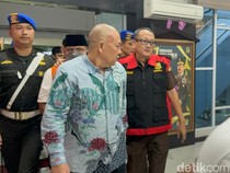 Ahmad Kanedi Tersangka Kasus Dugaan Korupsi PAD Mega Mall dan PTM Bengkulu