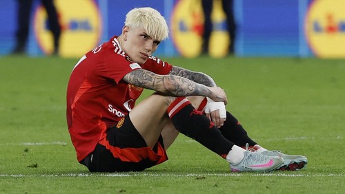 Soccer Football - Europa League - Final - Tottenham Hotspur v Manchester United - San Mames, Bilbao, Spain - May 21, 2025 Manchester Uniteds Alejandro Garnacho looks dejected after the match REUTERS/Vincent West