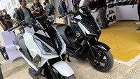 Alva Cervo X resmi meluncur dengan menggunakan baterai jenis LFP (Lithium Ferro Phosphate). Penggunaan baterai tersebut membuat motor listrik ini bisa mengisi ulang daya lebih cepat. Foto: Luthfi Anshori/detikOto