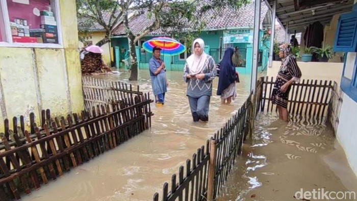 Banjir luapan Sungai Citanduy di Kecamatan Panumbangan, Kabupaten Ciamis, setelah hujan deras.