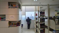 Dalam upaya meningkatkan akses literasi bagi masyarakat, Perpustakaan Nasional Republik Indonesia (Perpusnas) resmi memperpanjang jam operasionalnya hingga pukul 19.00 WIB.