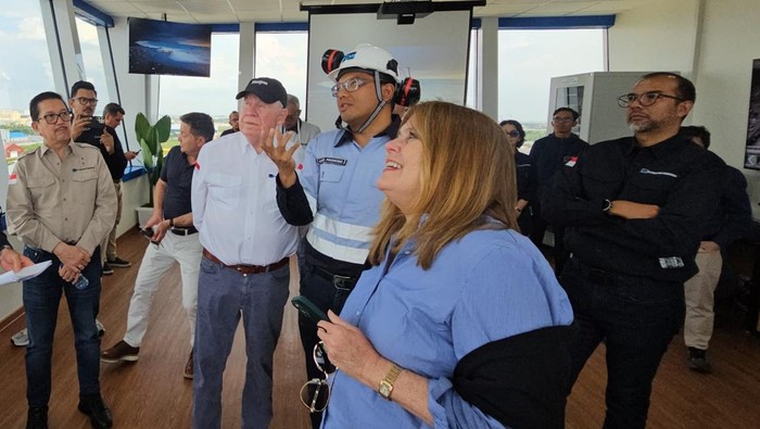 Chairman of the Board FreeportMcMoRan Richard C Adkerson dan Presiden & CEO Freeport-McMoRan Kathleen Quirk