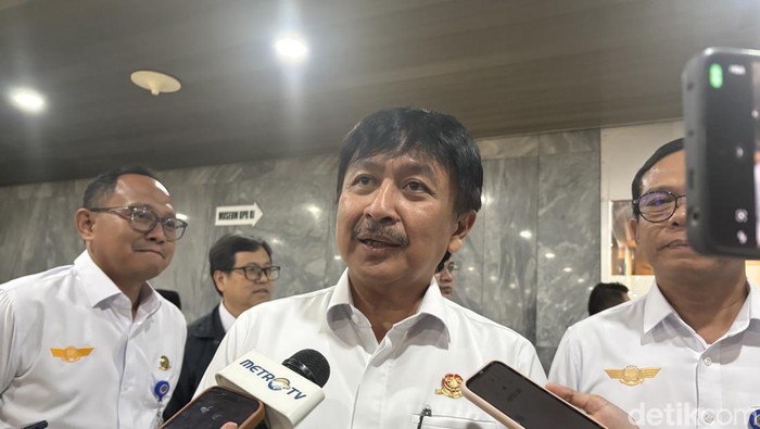 Direktur Jenderal (Dirjen) Perhubungan Udara Kementerian Perhubungan Lukman F. Laisa