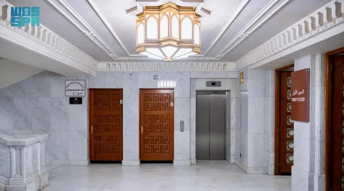 Eskalator dan lift Masjidil Haram Eskalator dan lift Masjidil Haram layani lebih dari 200.000 jemaah haji 2025 per jam.