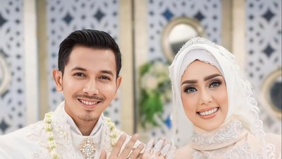 8 Tahun Menikah, Fairuz ke Sonny Septian: Cinta Untukmu Gak Berkurang