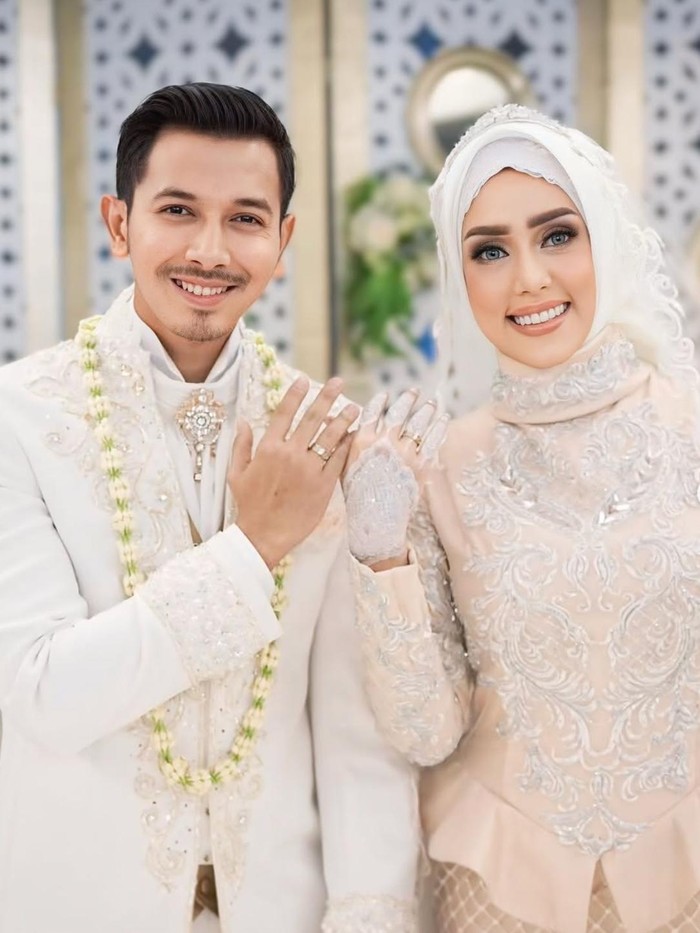 Fairuz A Rafiq dan Sonny Septian.