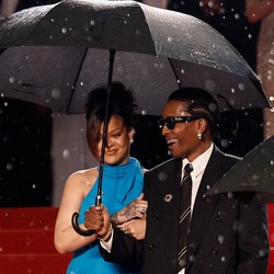 Rumah Diberondong Tembakan, Ada Rihanna dan A$AP Rocky bersama Anak-anak