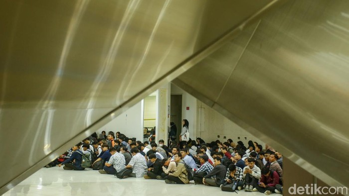 Job Fair Bekasi Buka 1.000 Lowongan untuk Umum dan Disabilitas Job Fair Bekasi buka 1.000 lowongan dari 40 perusahaan. Warga antusias, termasuk penyandang disabilitas yang dapat akses kerja setara.